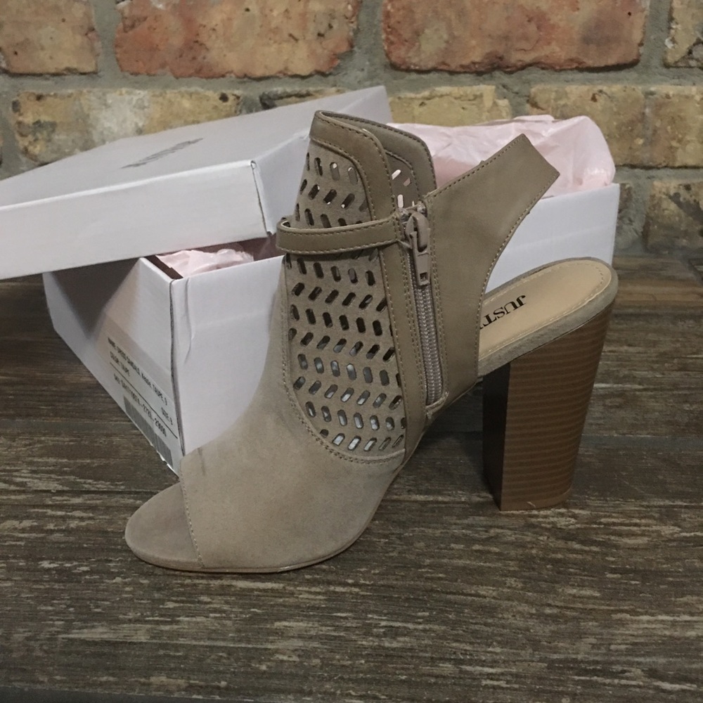 Just Fab taupe colored heels